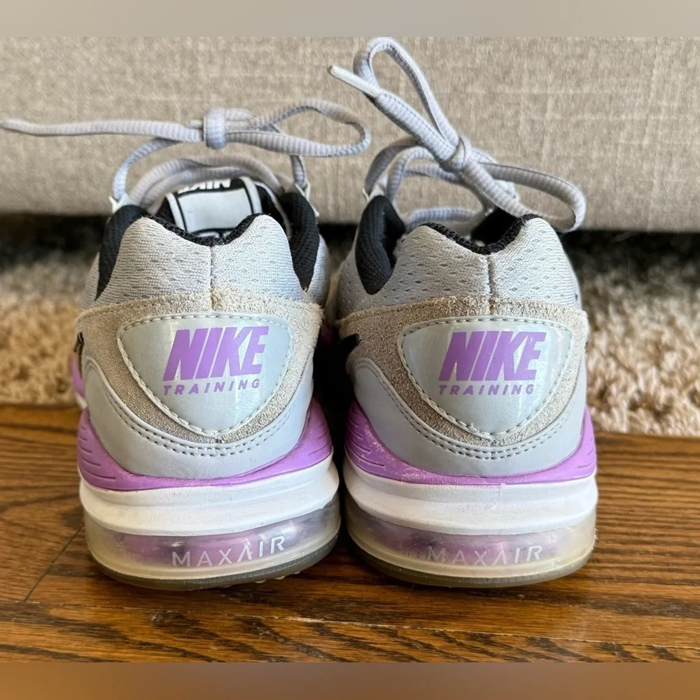 Nike Air Team Max Air Training Sneakers Women’s 7 Gray Purple